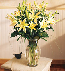 10 Stem Lily Bouquet