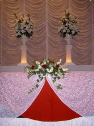 Rose and Ivy Sweetheart Arrangement