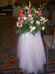Stargazer Aisle Arrangement