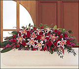 /images/telvignette03/tf205-3lg.jpg Amethyst and Ruby Casket Spray