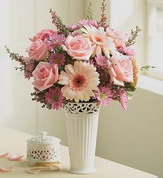 Mothers Embrace Davenport Florist - Same Day Flower Delivery - Flower Power 