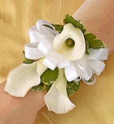 Mini Calla Corsage Deluxe Flower Power, Florist Davenport FL