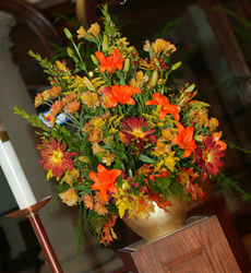Fall Altar Arrangement Davenport Florist - Same Day Flower Delivery - Flower Power 