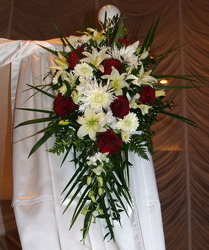 Rose Arch Decoration Davenport Florist - Same Day Flower Delivery - Flower Power 
