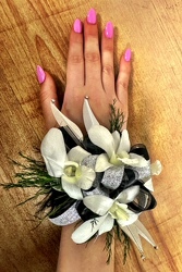 Upgraded Accessories Davenport Florist - Same Day Flower Delivery - Flower Power 