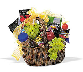 Gourmet Picnic Basket Davenport Florist - Same Day Flower Delivery - Flower Power 